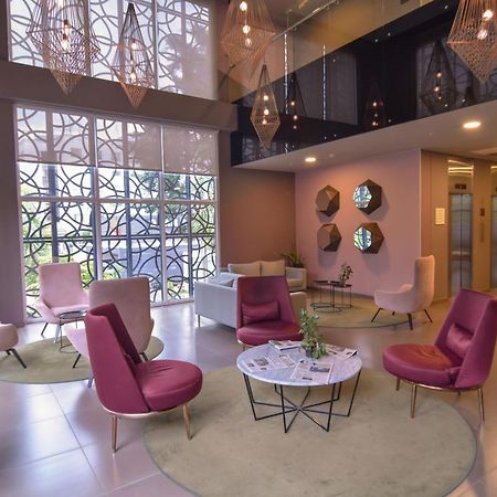 City Express Plus By Marriott Medellin Colombia Exterior photo