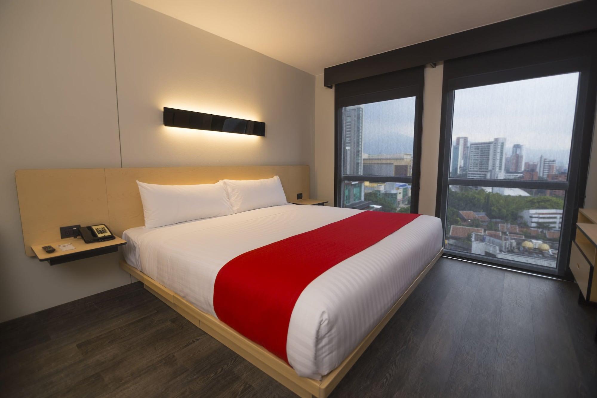 City Express Plus By Marriott Medellin Colombia Exterior photo