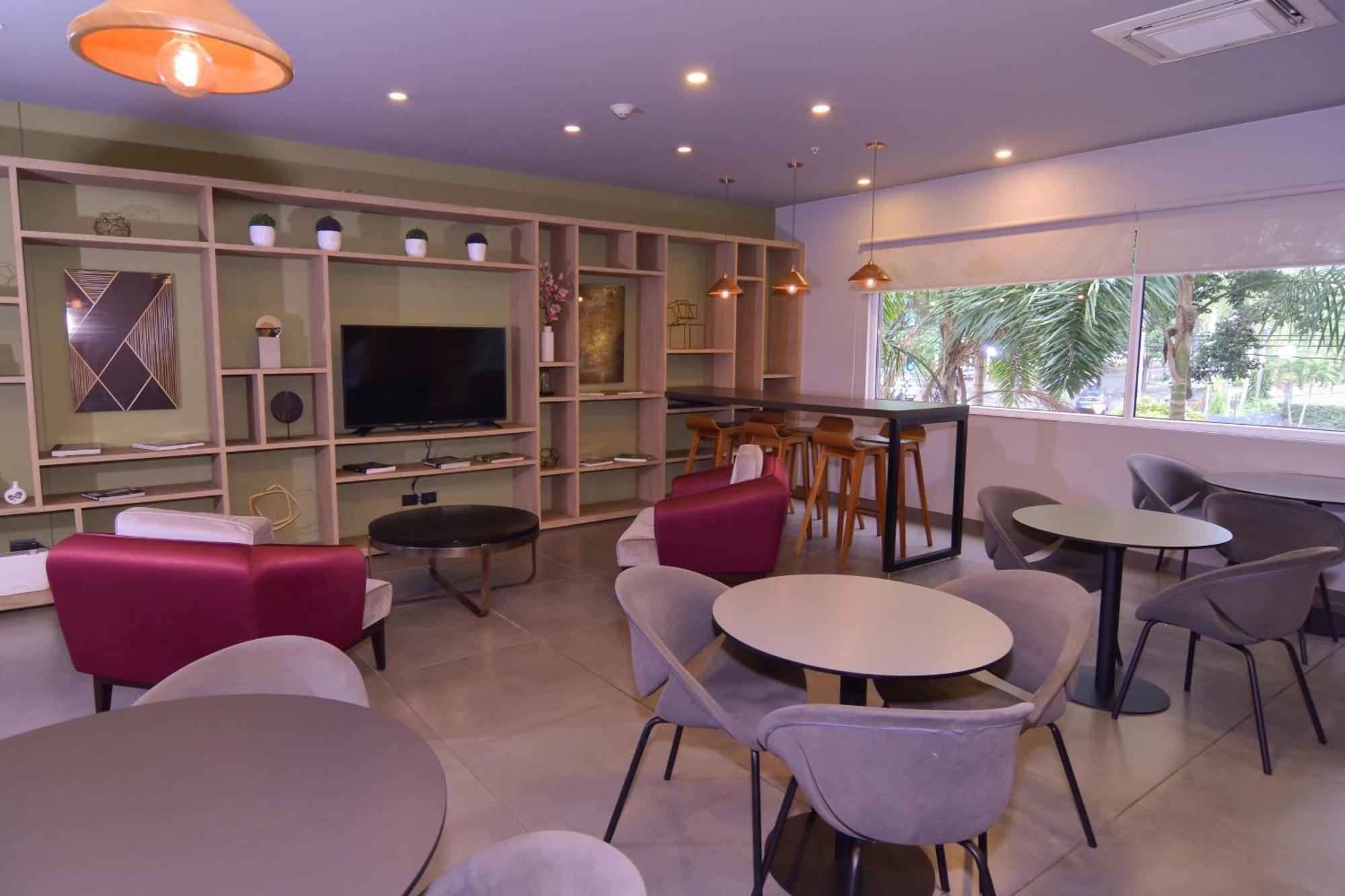 City Express Plus By Marriott Medellin Colombia Exterior photo
