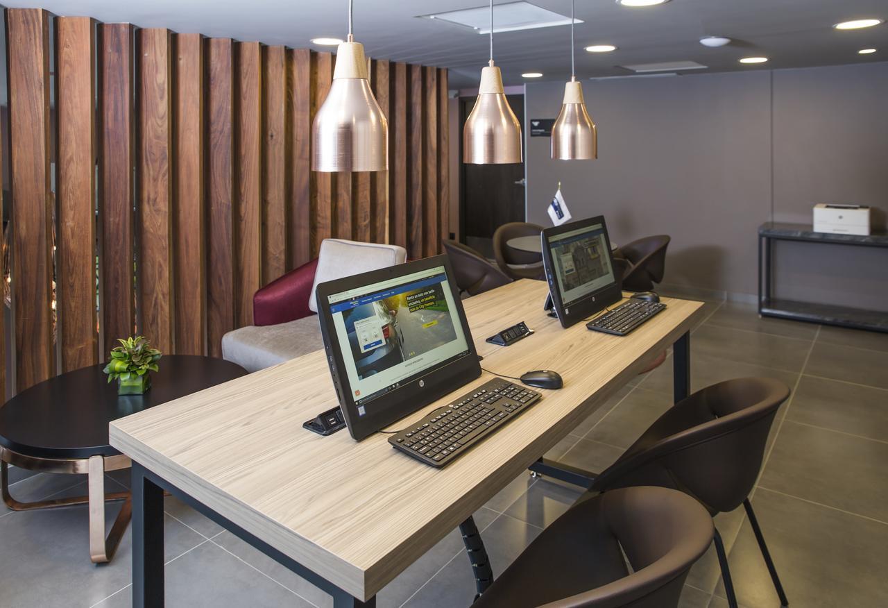 City Express Plus By Marriott Medellin Colombia Room photo